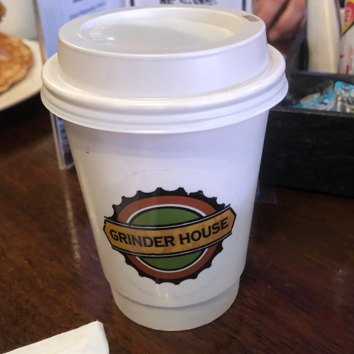 photo of Grinder House Coffee Shop, LLC Almond Milk Latte shared by @oscargogh on  22 Jul 2022 - review