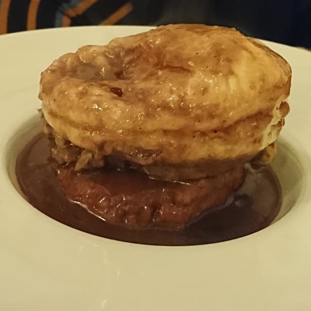 菜肴“Beyond a la royale”的照片