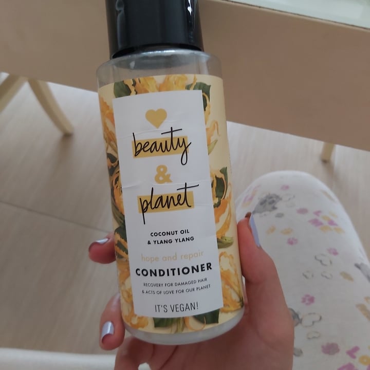 photo of Love Beauty and Planet Muru muru butter and rose conditioner shared by @okyanustakaybolan on  07 Apr 2021 - review