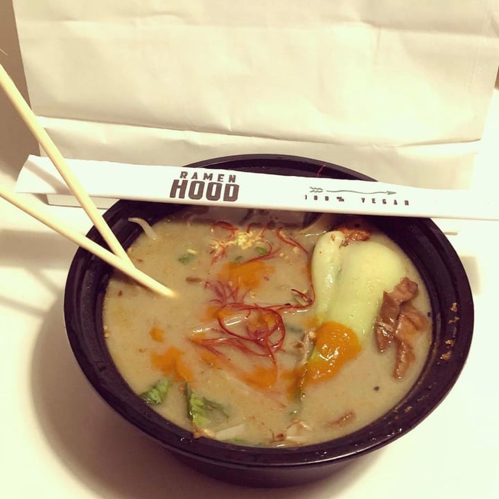 photo of Ramen Hood Garlic Ramen shared by @sandyvilletti on  27 Dec 2020 - review