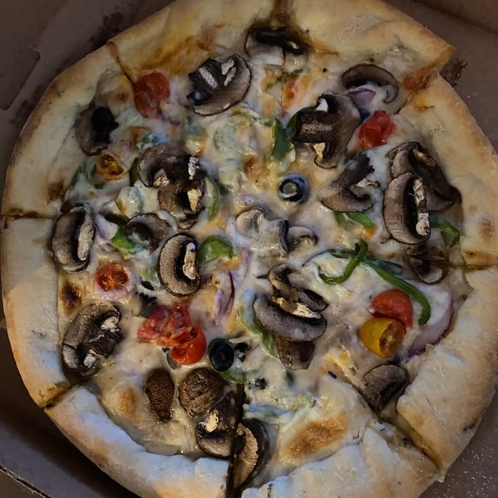 photo of Vegan inc. Plaza 404 Pizza Italiana shared by @adhara on  28 Oct 2020 - review