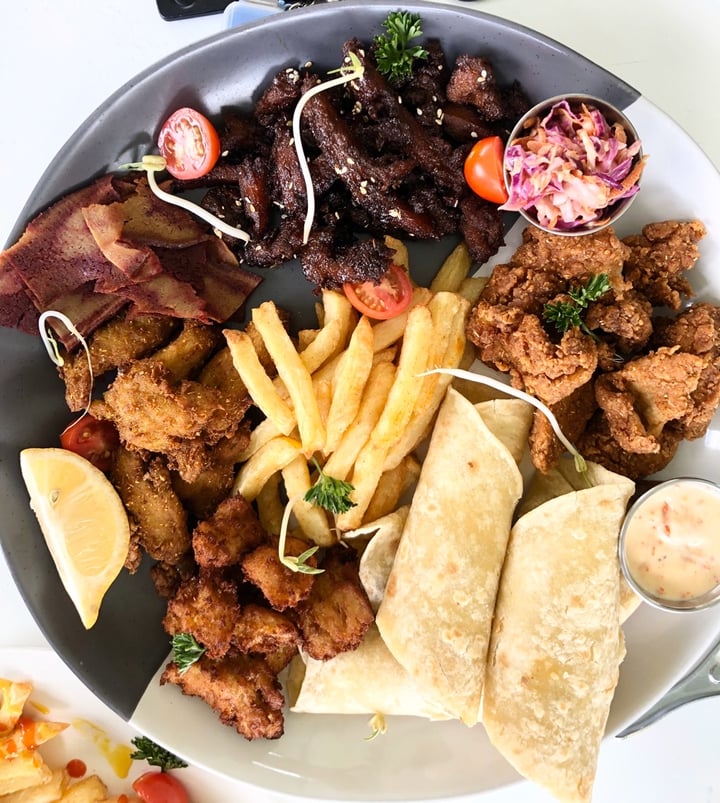 photo of The Vegan Chef Midrand Platter For Four shared by @marchesivegan on  14 Jan 2020 - review