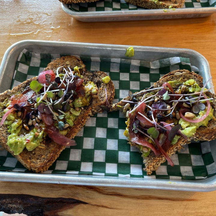 photo of HUBco Brewing avocado toast shared by @becs10 on  23 Jul 2022 - review