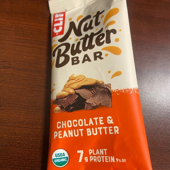 photo of Clif Bar Chocolate and Peanut Butter Bar shared by @scarignan on  01 Aug 2021 - review