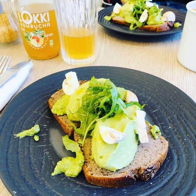 菜肴“Avocado toast”的照片