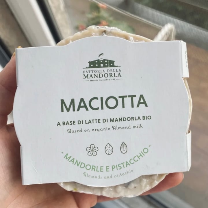 photo of La fattoria della mandorla Maciotta mandorle e pistacchi shared by @emmis on  19 Jun 2022 - review