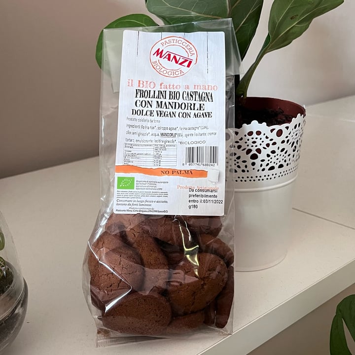 photo of Pasticceria Manzi biologica Frollini bio castagne e mandorle shared by @barbarascarlett on  18 May 2022 - review