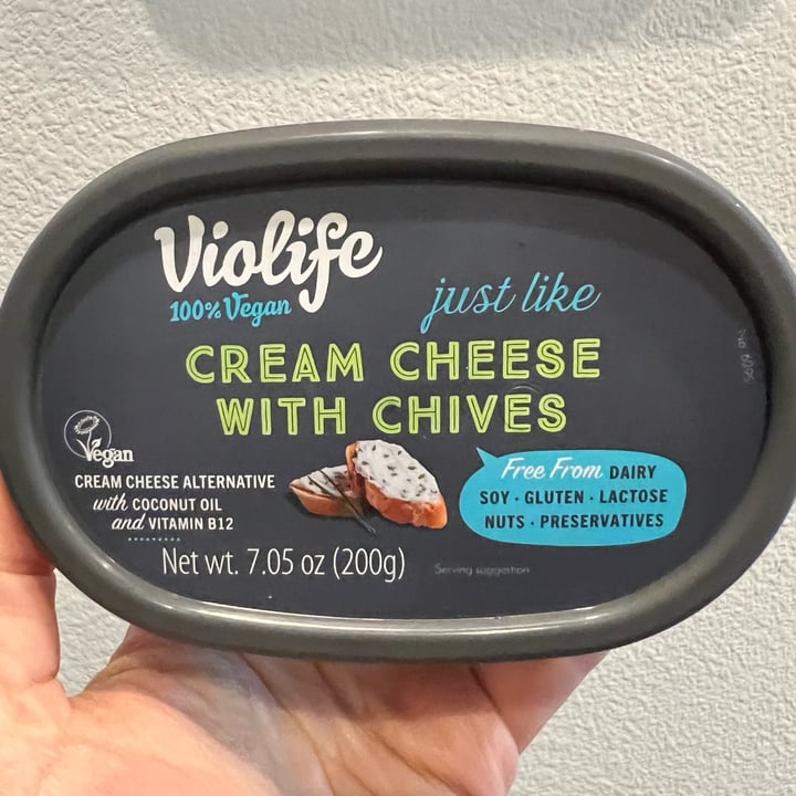 review photo of Violife Chives Creamy shared by @fernandasilveira on 08 May 2022 - review