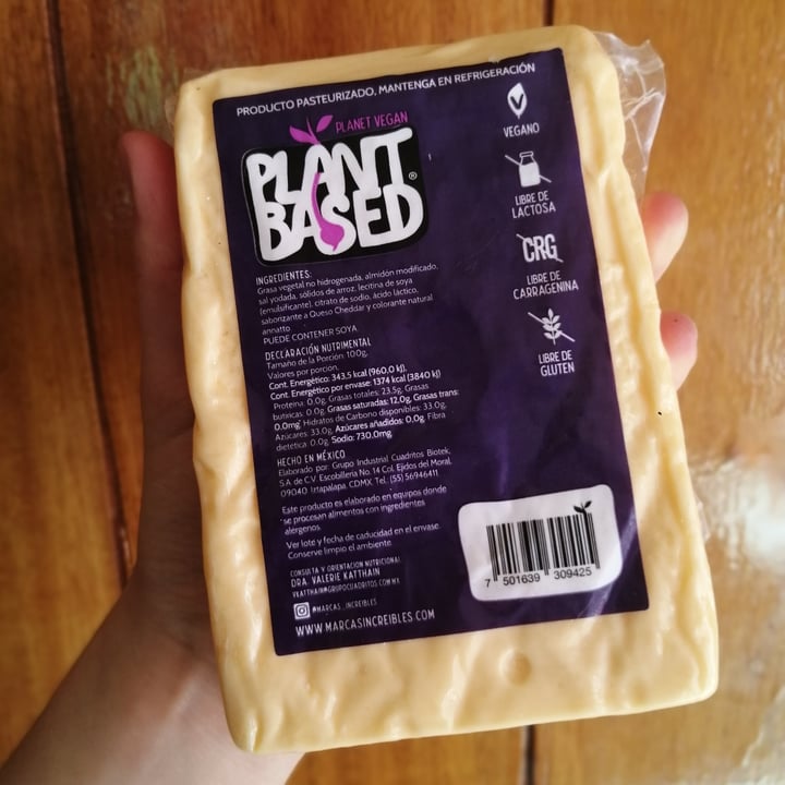 photo of Planet Vegan Plant Based Imitación Queso Cheddar shared by @beleneea on  15 Jun 2022 - review