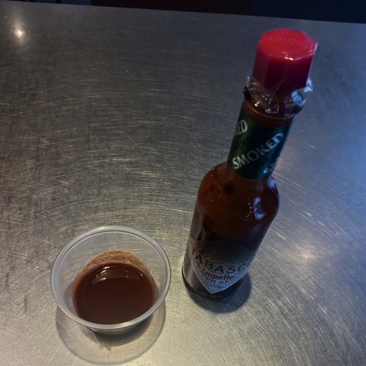 photo of Tabasco Tabasco - Chipotle shared by @heartartichokehearts on  12 Dec 2022 - review