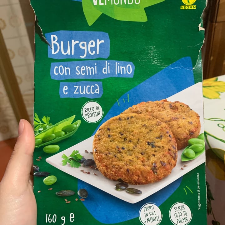 photo of Vemondo 2 burger con semi di lino e zucca shared by @carla99 on  16 May 2022 - review