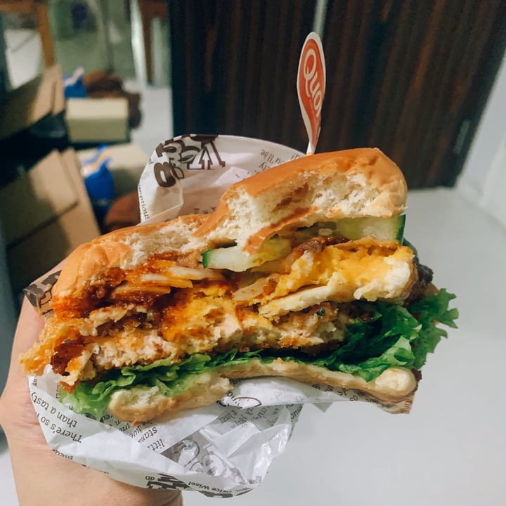 review photo of VeganBurg Singapore Rasa Sayang Burger shared by @melogello on 10 Jul 2021 - review