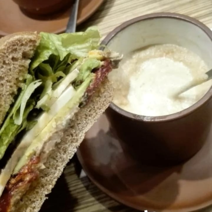 photo of Buenos Aires Verde Vegan “tuna” sandwich shared by @navrronicole on  17 Sep 2020 - review