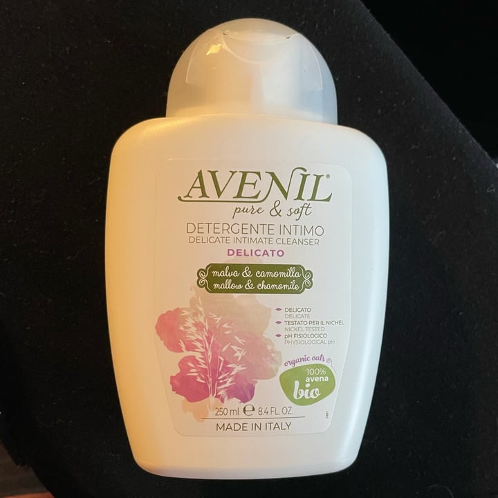 photo of Avenil Detergente intimo malva e camomilla shared by @veronica77 on  04 Apr 2022 - review