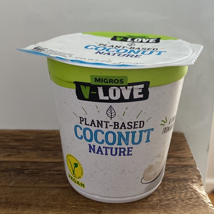 photo of Migros V-Love Plant based coconut nature shared by @alessiaj on  25 Jan 2022 - review