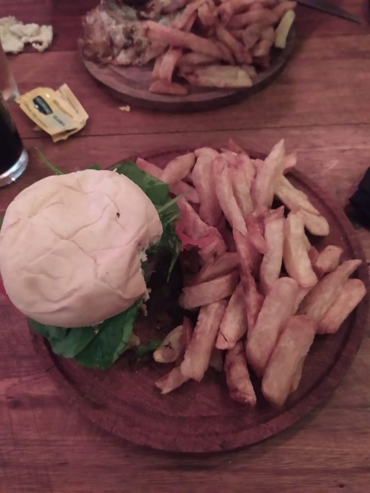 photo of Galpón Plaza Hamburguesa veggie de lentejas shared by @ladynoe on  04 Feb 2020 - review