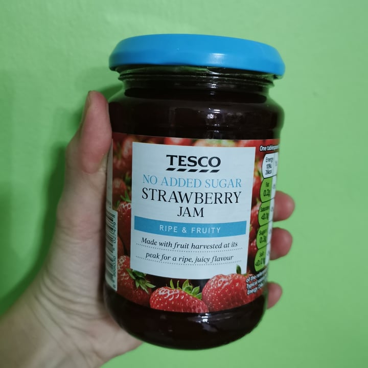 photo of Tesco No Added Sugar Strawberry Jam shared by @qfongtan on  13 Sep 2020 - review