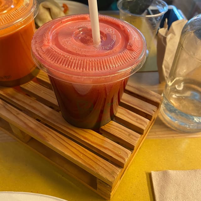 Photo of the dish “Succo di frutta barbabietola ananas sedano e zenzero”