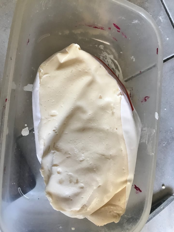 review photo of Felices Las Vacas Mozzarella shared by @vickycampano on 20 Apr 2020 - review