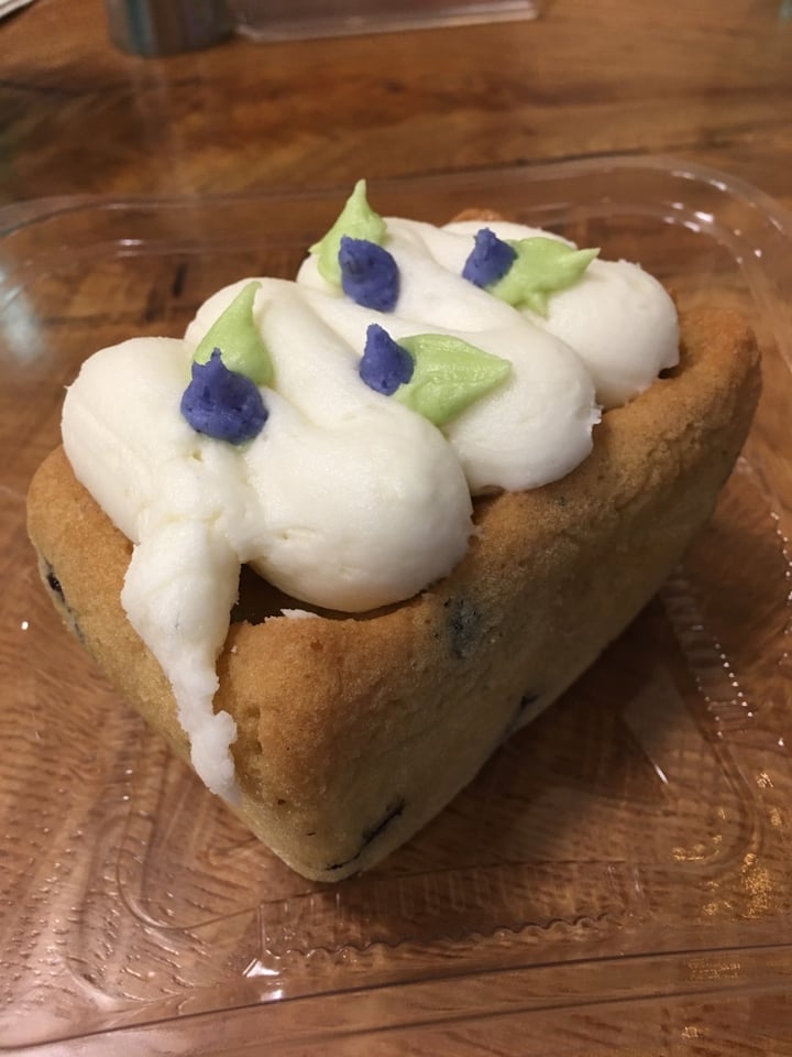 photo of Claire's Corner Copia, Since 1975 Vegan Lemon Blueberry Frosted Loaf shared by @kdszel on  02 Feb 2020 - review