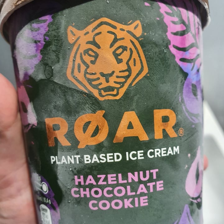 photo of Roar Hazelnut Chocolate Cookie ice cream shared by @reverse-eng-vegan on  07 Aug 2020 - review