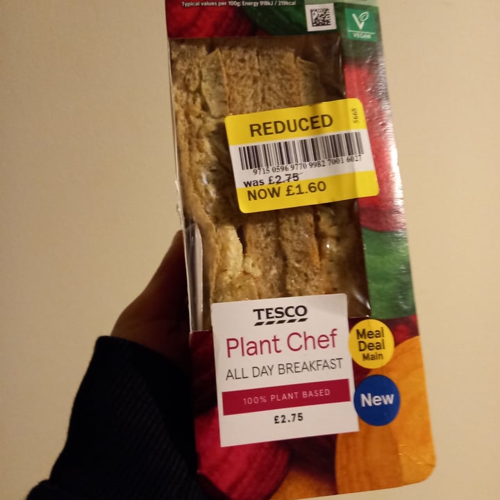 review photo of Tesco Plant Chef All Day Breakfast Sandwich shared by @brocolli on 04 Feb 2022 - review