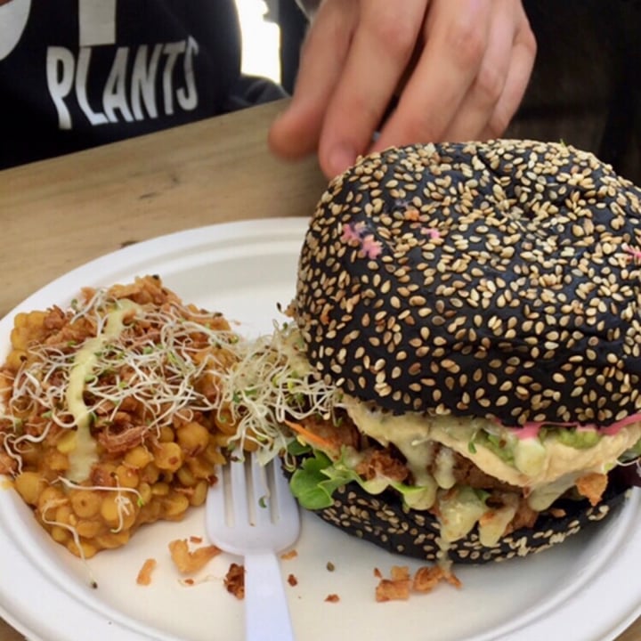 photo of The Sunshine Food Sprouting Co Charcoal Burger shared by @theconscioushustle on  02 Aug 2020 - review