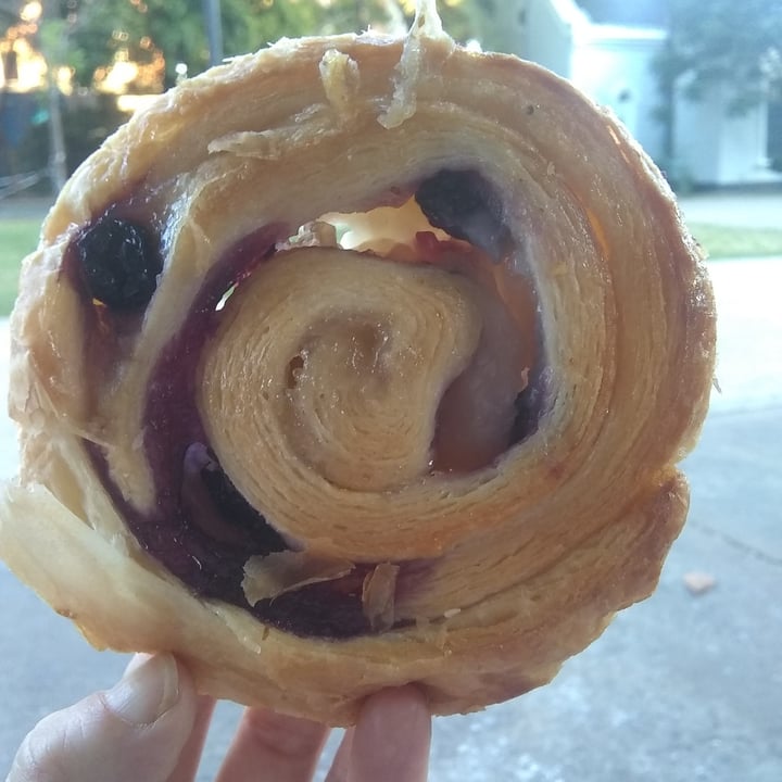 review photo of Le Panem Roll de arándanos shared by @antonelia on 02 Nov 2021 - review