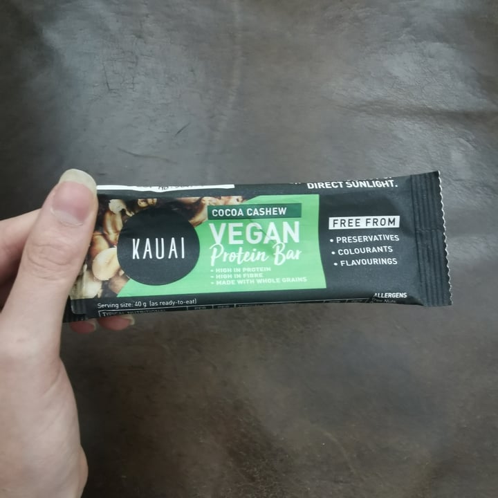 photo of Kauai Cocoa Cashew Vegan Protein Bar shared by @biancaleejardim on  13 Feb 2021 - review