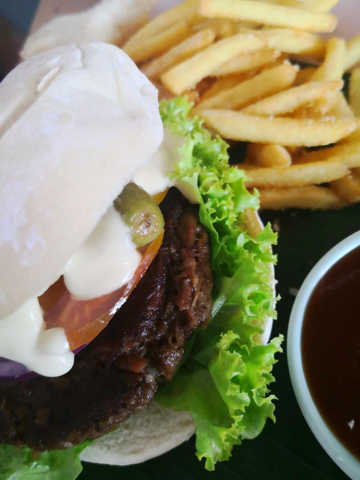 photo of Give Cafe Please Burger shared by @nana on  17 Dec 2019 - review