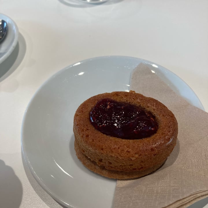 photo of Panificio Moderno dolcetto vegan shared by @silviaco on  12 Aug 2022 - review