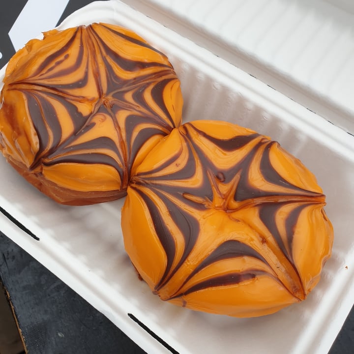 photo of SWEETBEAN Vegan Halloween doughnut shared by @mrboyle on  30 Oct 2020 - review