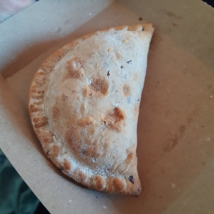 photo of Costumbres Argentinas empanada shared by @errederisa on  01 Sep 2022 - review