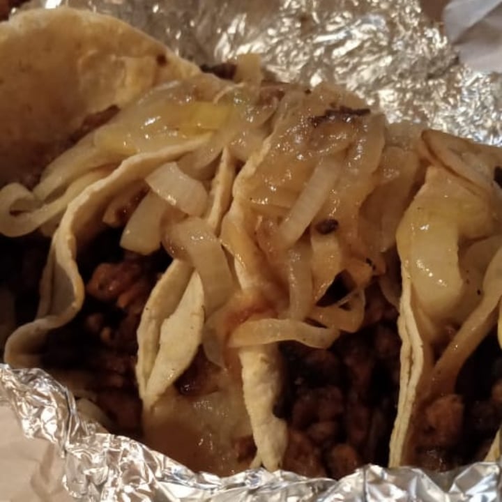 photo of Vegan Eats Tacos de bistec shared by @ma6el on  03 Oct 2020 - review