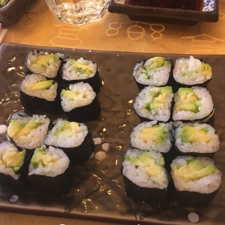review photo of Yaki sushi fusion restaurant Hosomaki avocado shared by @luchill on 29 Oct 2020 - review