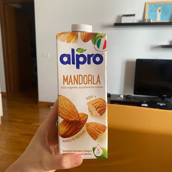 photo of Alpro Bevanda Alla Mandorla shared by @stequ on  19 Jun 2022 - review