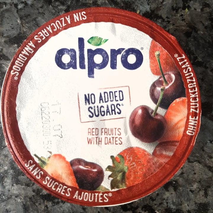 photo of Alpro yogurt red fruits with dates shared by @valentinagelso23 on  13 Jul 2022 - review