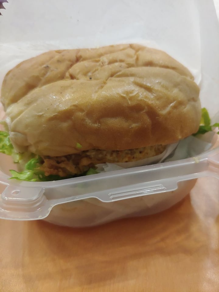photo of NuVegan Café Chickn Sandwich shared by @vecanter on  28 Jan 2020 - review