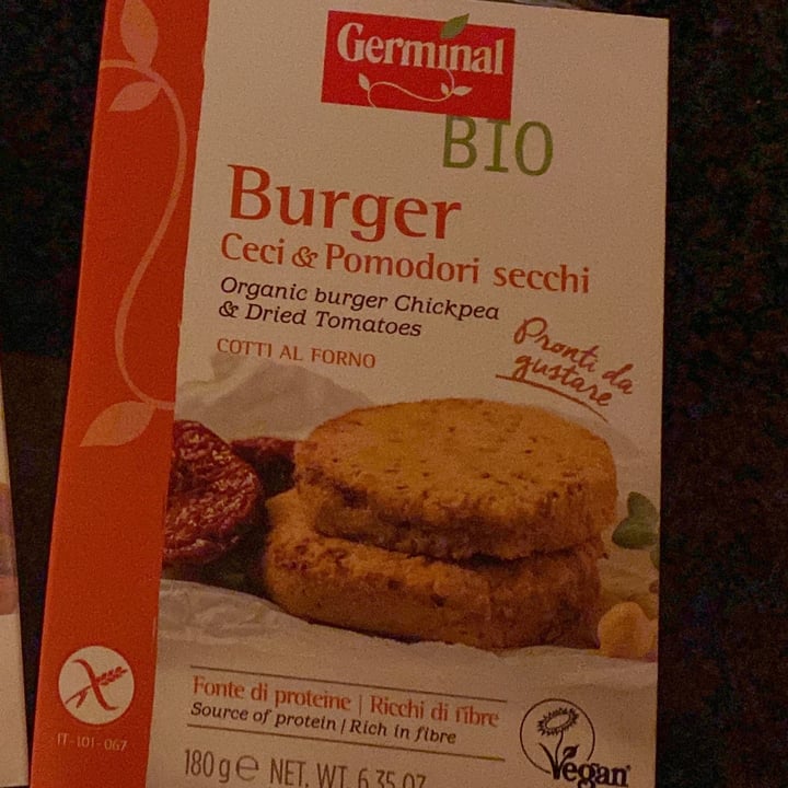 review photo of Germinal Bio Burger Ceci e Pomodori Secchi shared by @clara1999 on 09 Jun 2022 - review