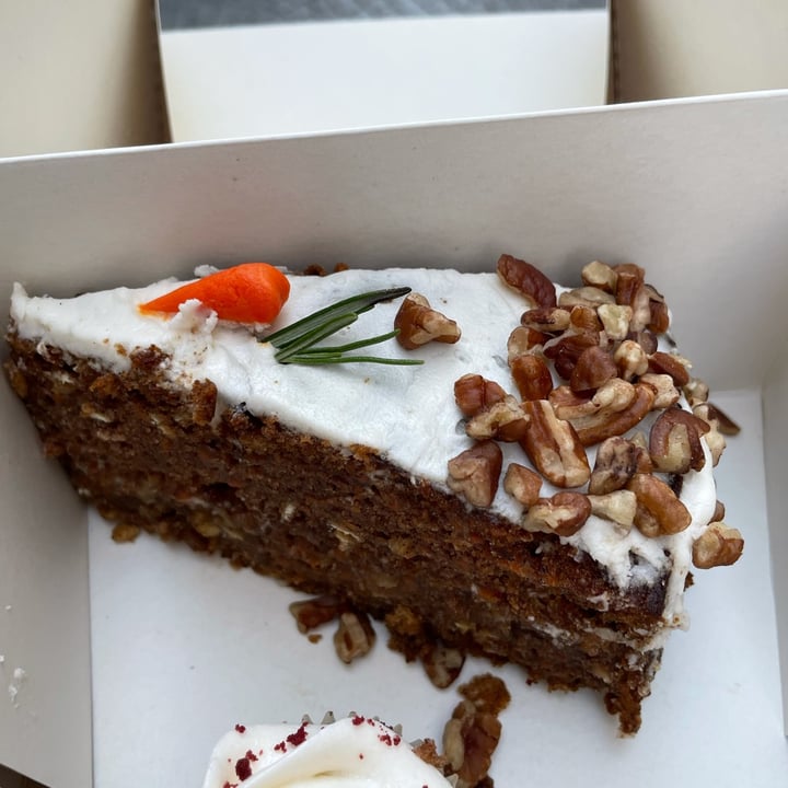 photo of Cloud Cakes Carrot Cake shared by @soficali on  15 Apr 2022 - review