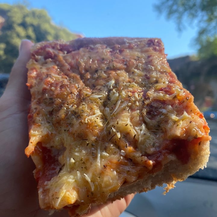 photo of Wani - Vegan Bakery Pizza margherita shared by @fraskavegan on  25 Apr 2021 - review
