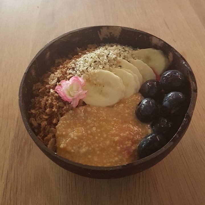 photo of Mahalo Smoothie Bowl shared by @enkelvegan on  11 Feb 2021 - review