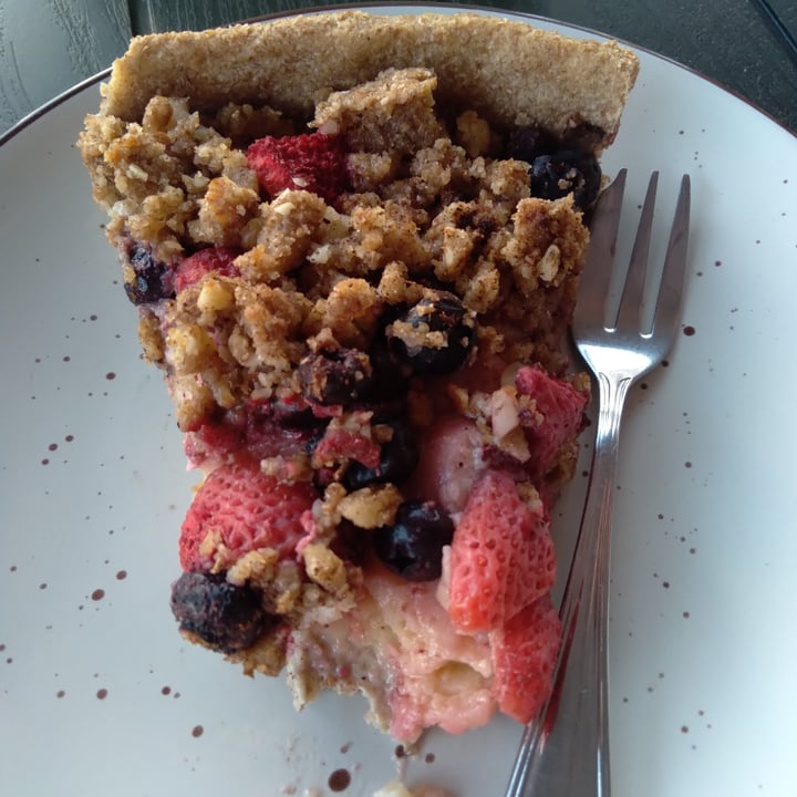 photo of Cafetería El Encuentro Tarta de berries y frutos secos shared by @franciwi on  26 Feb 2022 - review