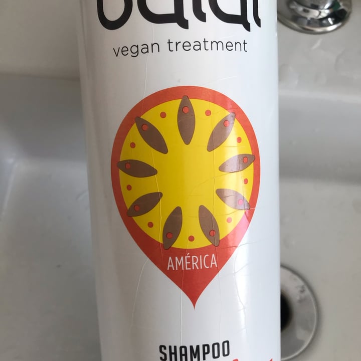 review photo of Balai shampoo fava tonka shared by @anamariaavila on 21 May 2022 - review
