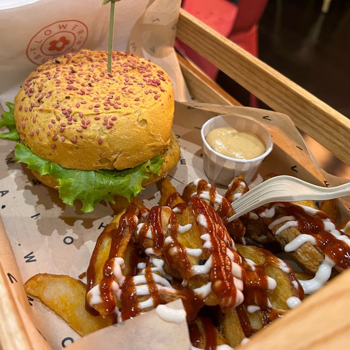 photo of Flower Burger Hercules Burger shared by @samrumble95 on  14 Nov 2022 - review