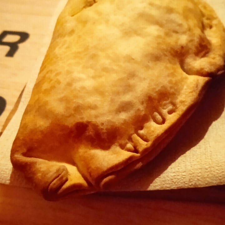 review photo of La Mala Buena - Craft Beer & Food Empanadilla Criolla Soja texturizada shared by @neweh on 05 Dec 2020 - review