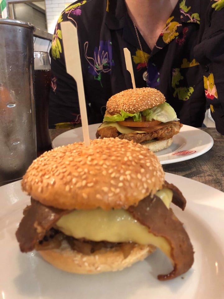 photo of Bread Meats Bread Vegan Cheeseburger shared by @meganlindsay on  29 Dec 2019 - review