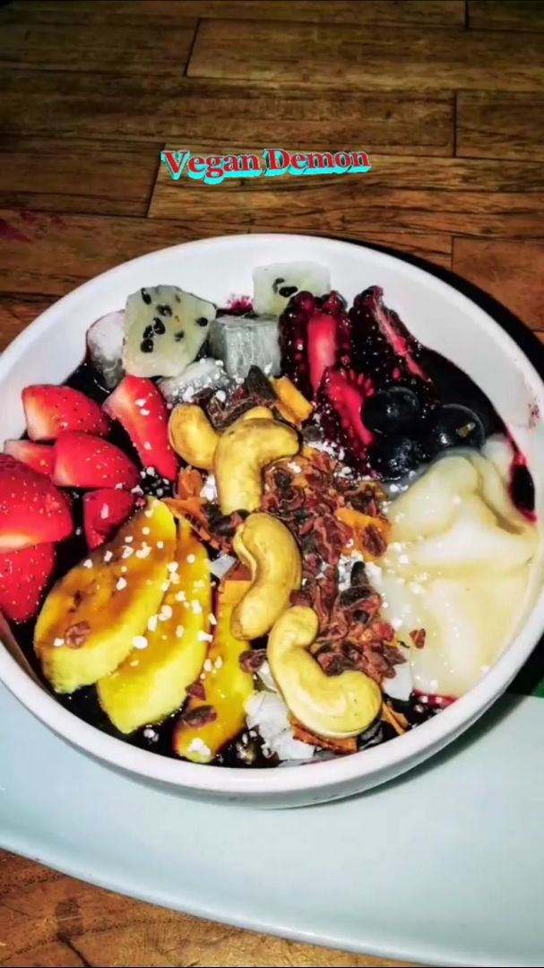 photo of WOK Zona T Bowl de acai shared by @angelstrikeman on  20 Aug 2019 - review