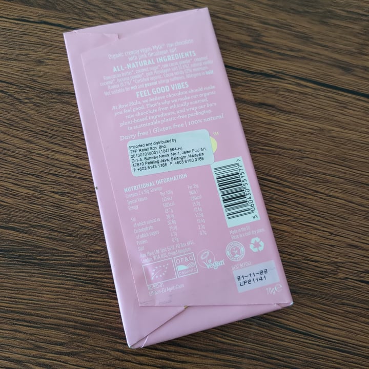 photo of Raw Halo Mylk & Pink Himalayan Salt Organic Raw Chocolate shared by @stevenneoh on  23 Apr 2022 - review