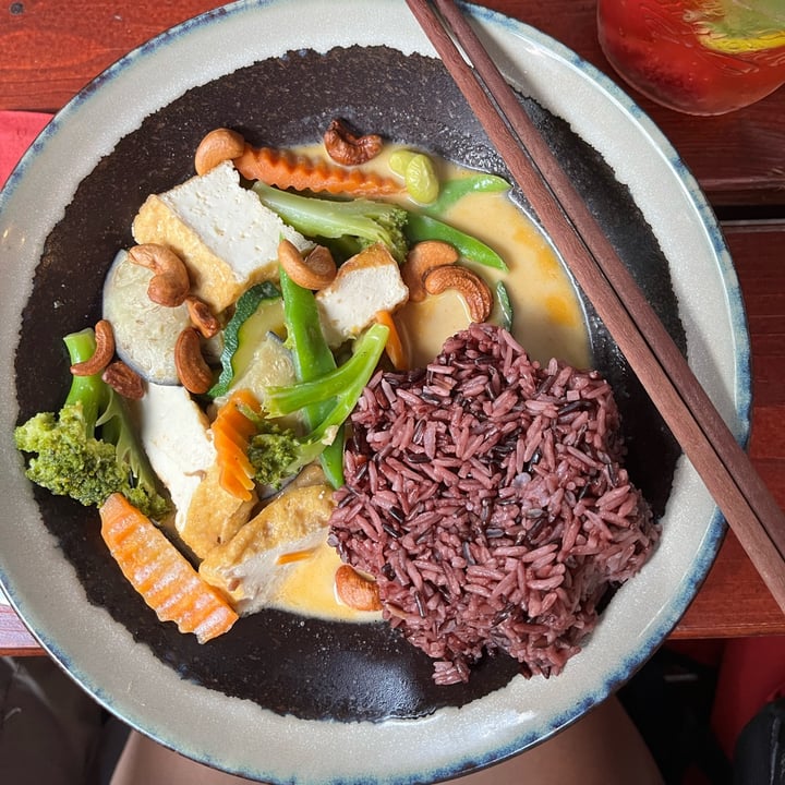 photo of Vegan Bar Schwerin buddha bowl shared by @giadaprosdocimo on  20 Aug 2022 - review